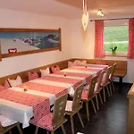 Studlerhof Çiftlik konaklama *